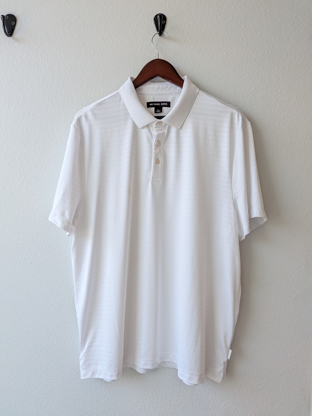 Michael Kors Men’s White Polo Shirt with Button Placket XL